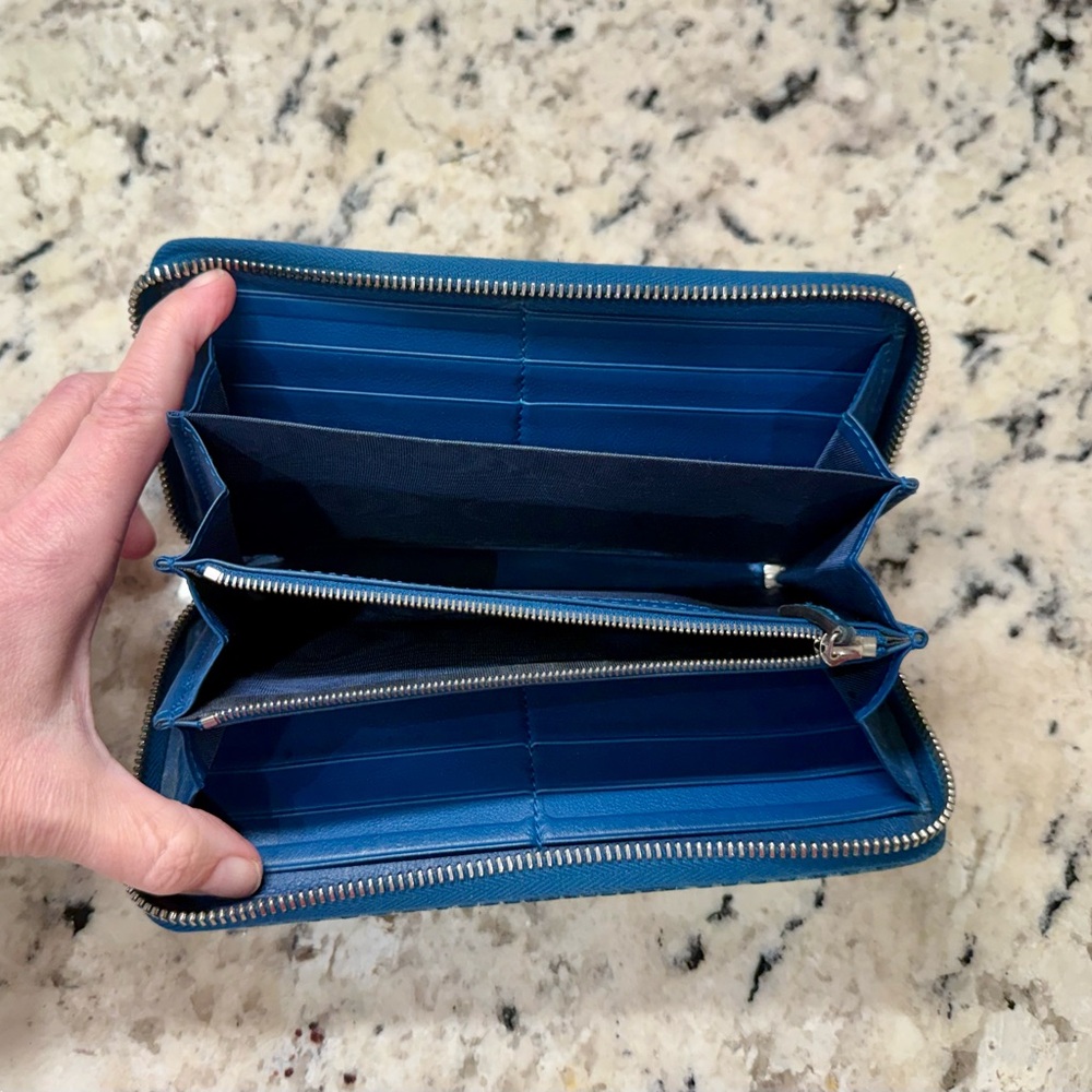 Gucci Euc Rare Blue & Black Python Continental Wa… - image 3